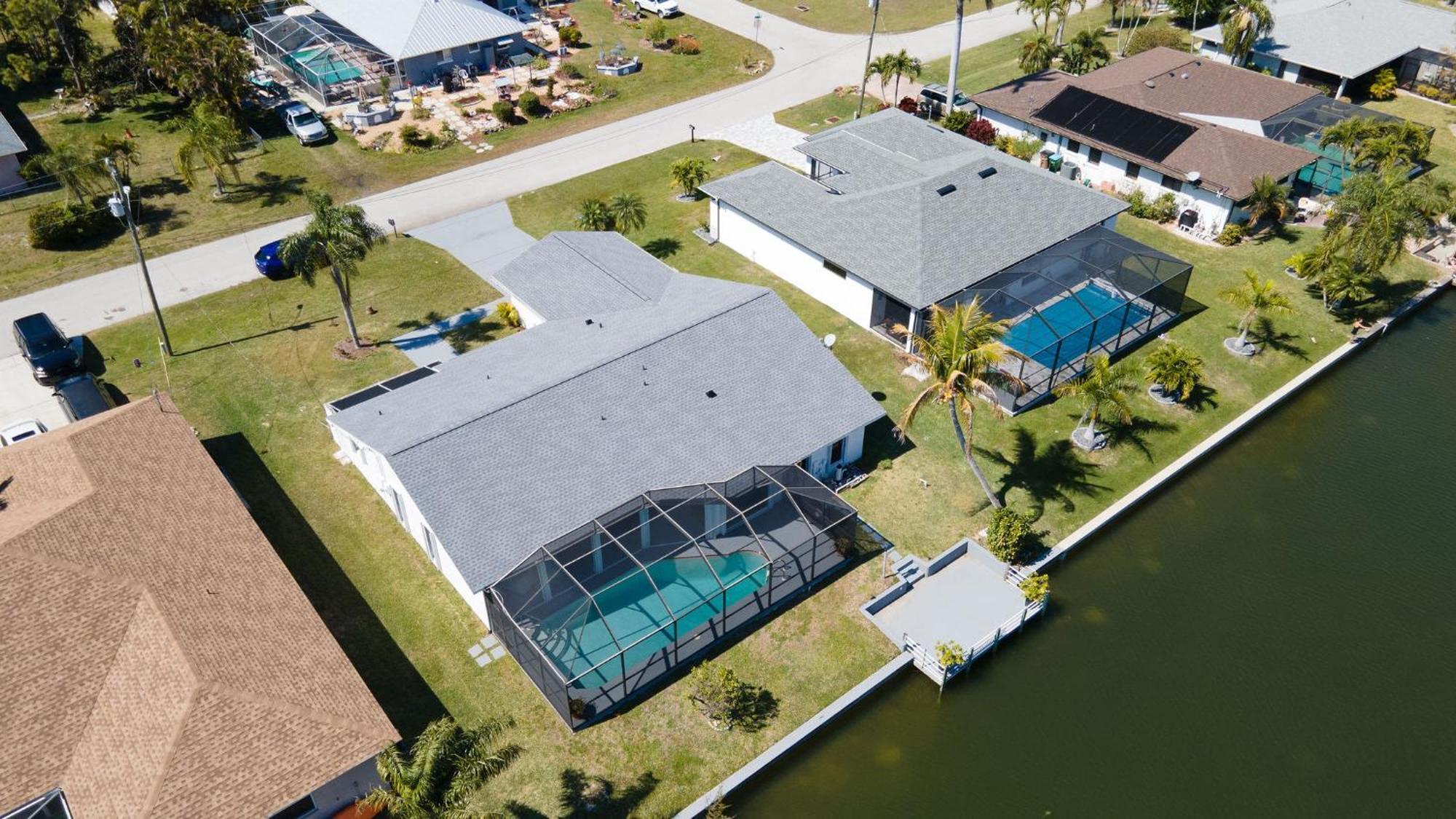 Luxury Waterfront Haven In Cape Coral - Dog-Friendly Escape With Private Pool Villa Exterior photo